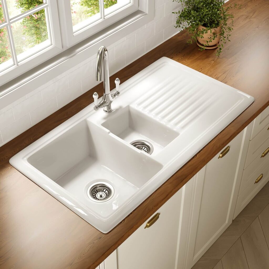 Keramisches Waschbecken