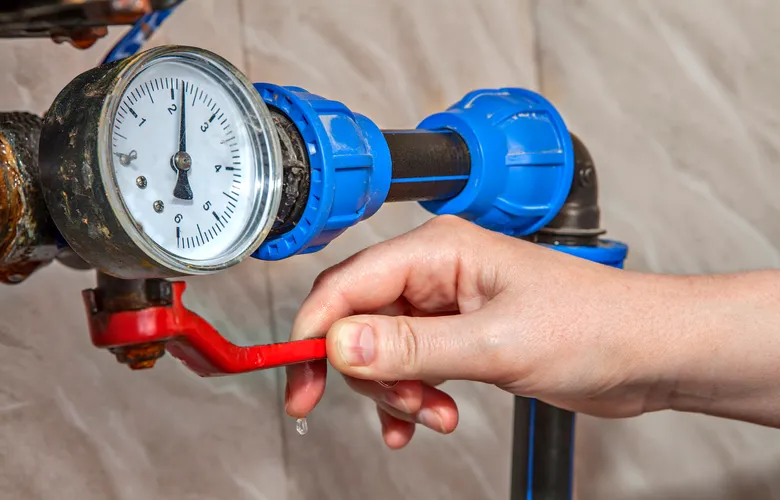 Shut off water and power