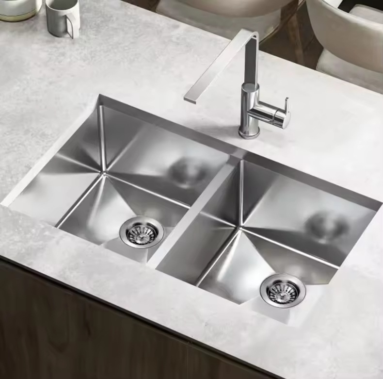 Undermount Kitchen Sink