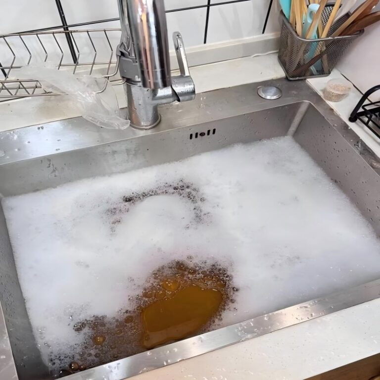 How To Unclog A Kitchen Sink